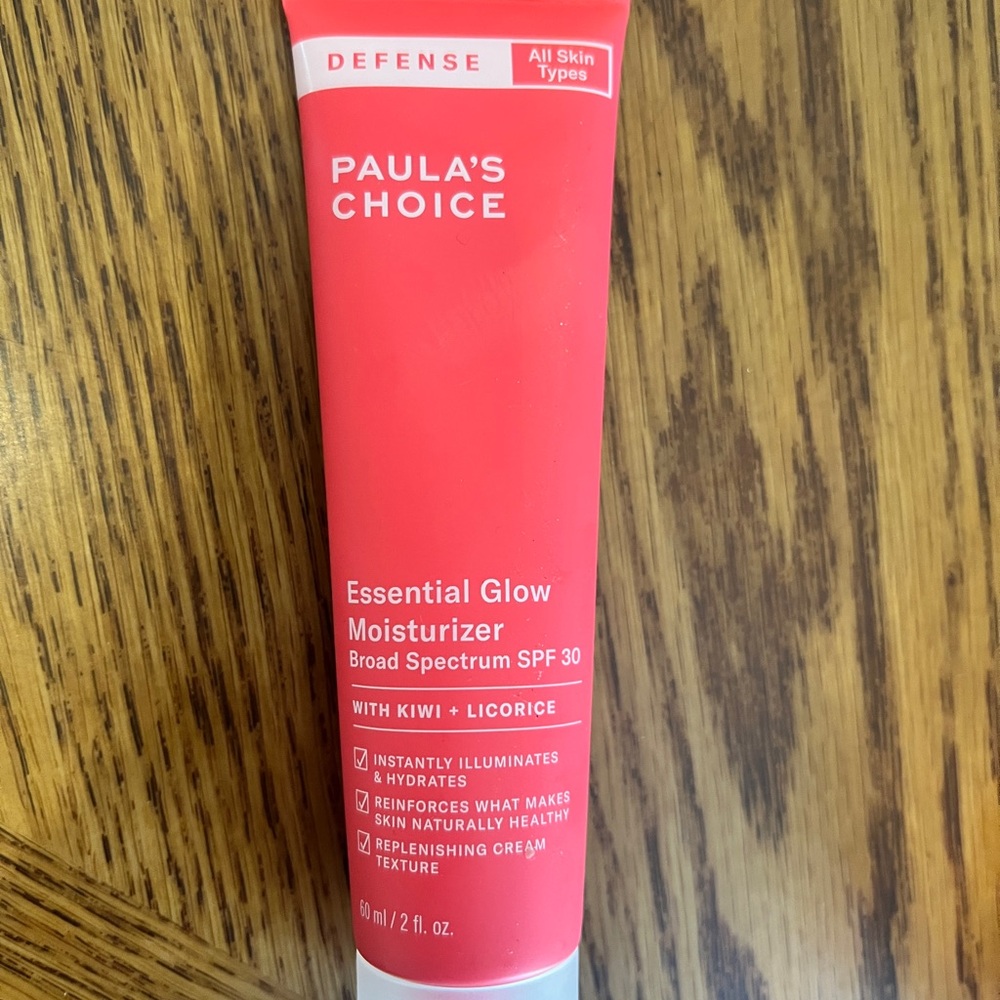 Paula's Choice Essential Glow Moisturizer - Coral-Red Tube - Picture 2 of 5